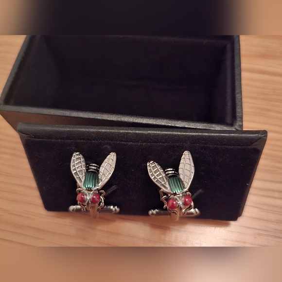Fly Cufflinks - Picture 6 of 8